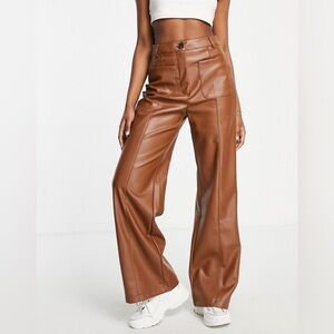 Stradivarius | Dad Faux Leather Pants in Caramel size 4